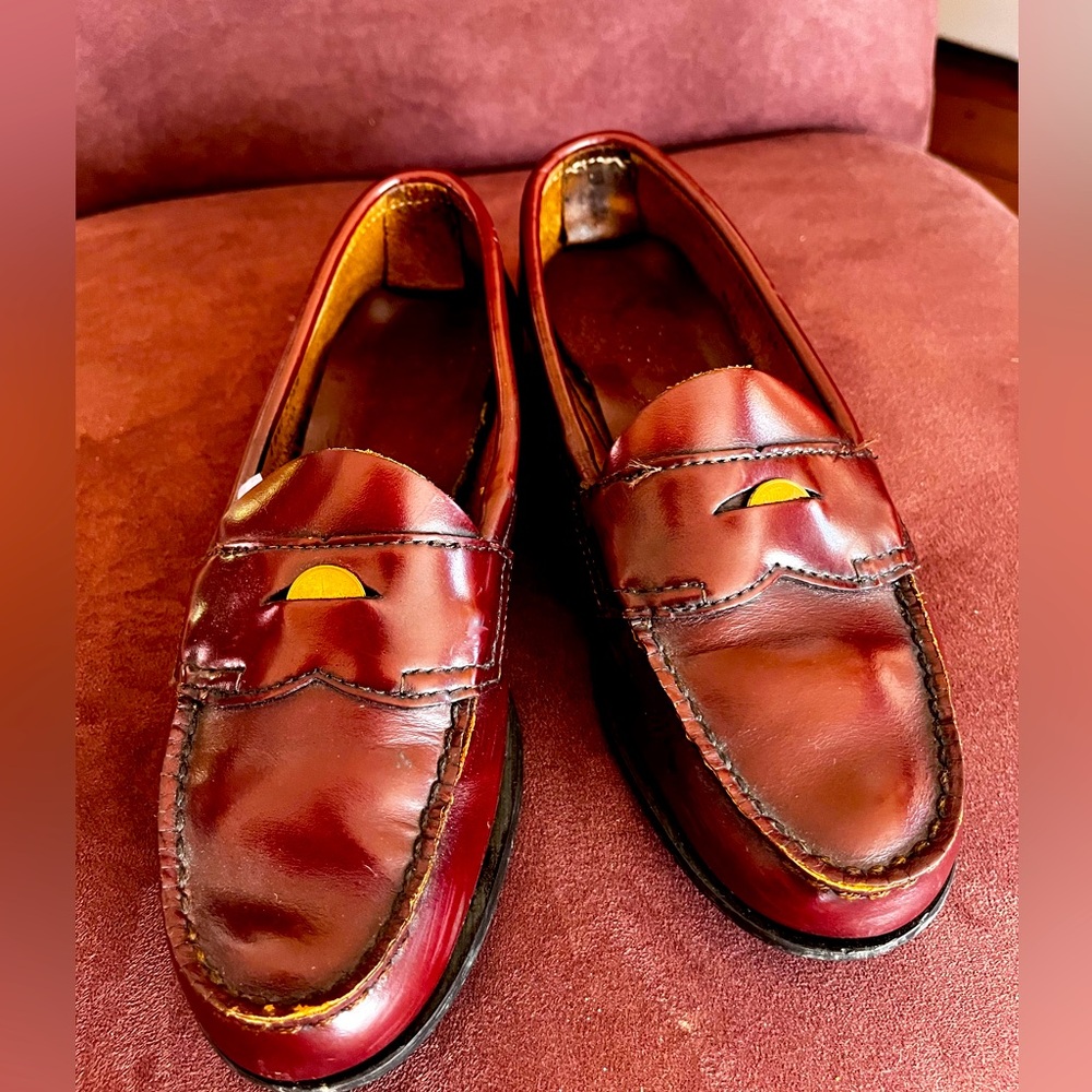 Vintage Bass Penny Loafers size 7